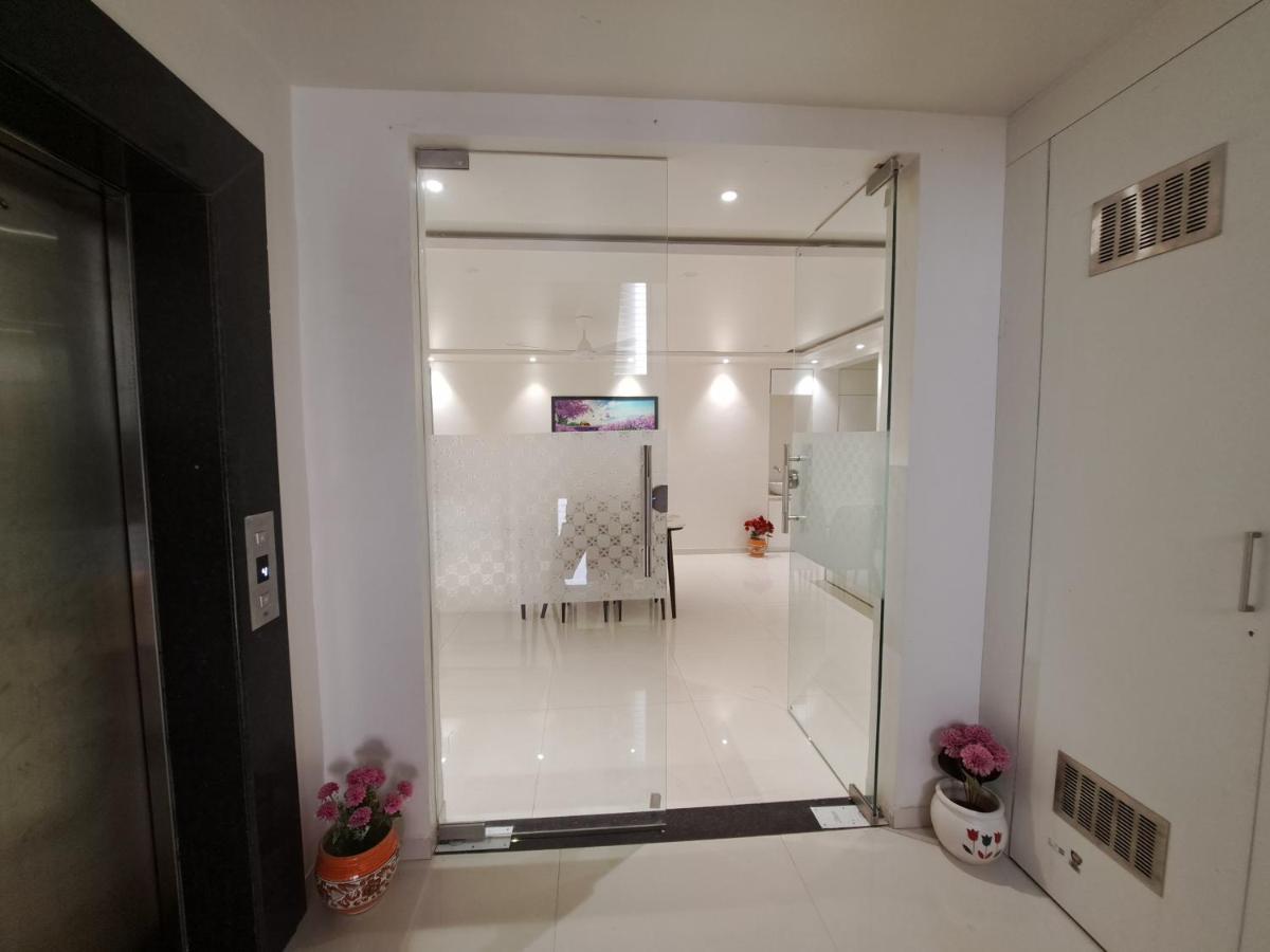 Bouquet Residency Hotel Nashik Exterior foto