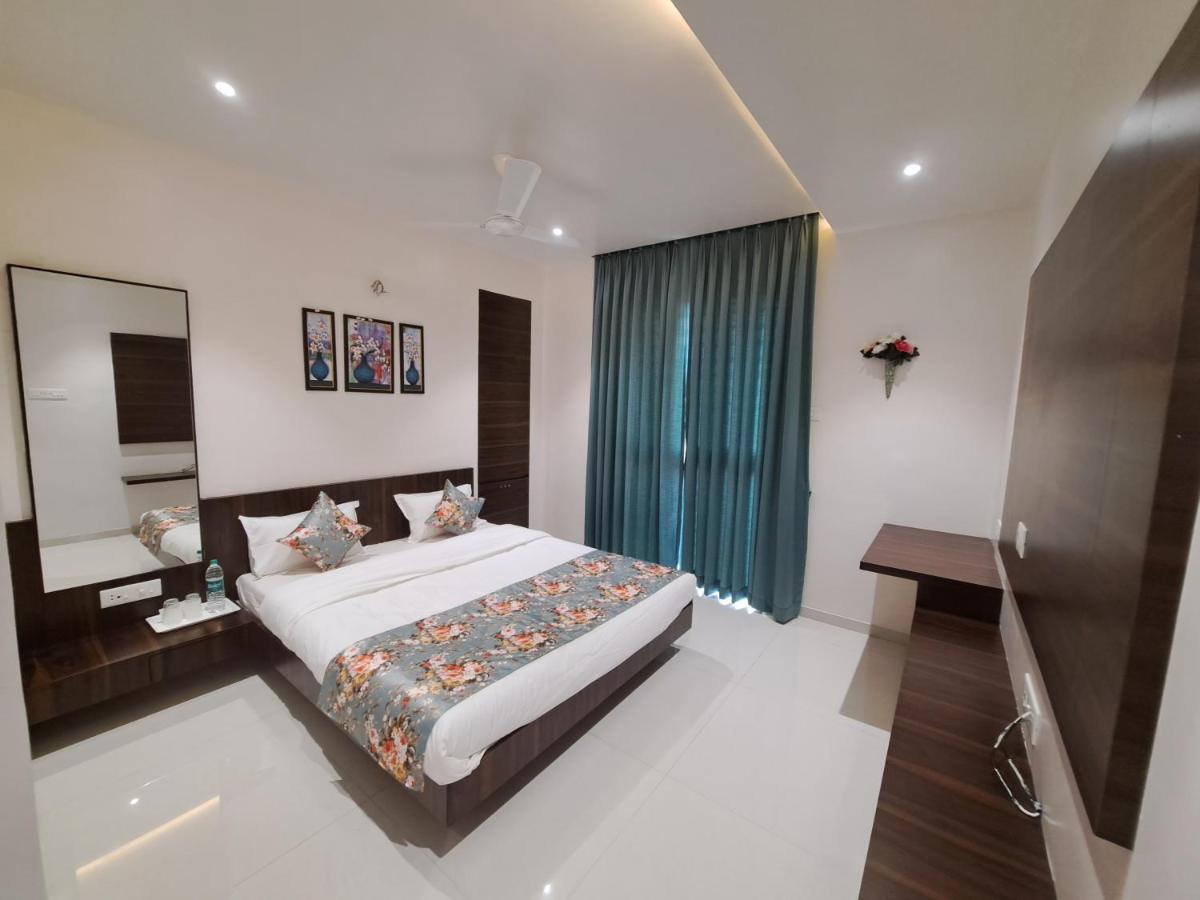 Bouquet Residency Hotel Nashik Exterior foto