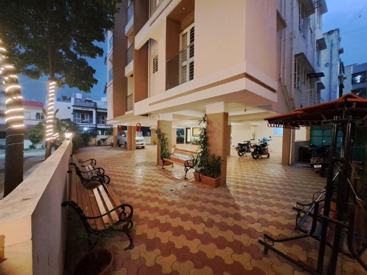 Bouquet Residency Hotel Nashik Exterior foto