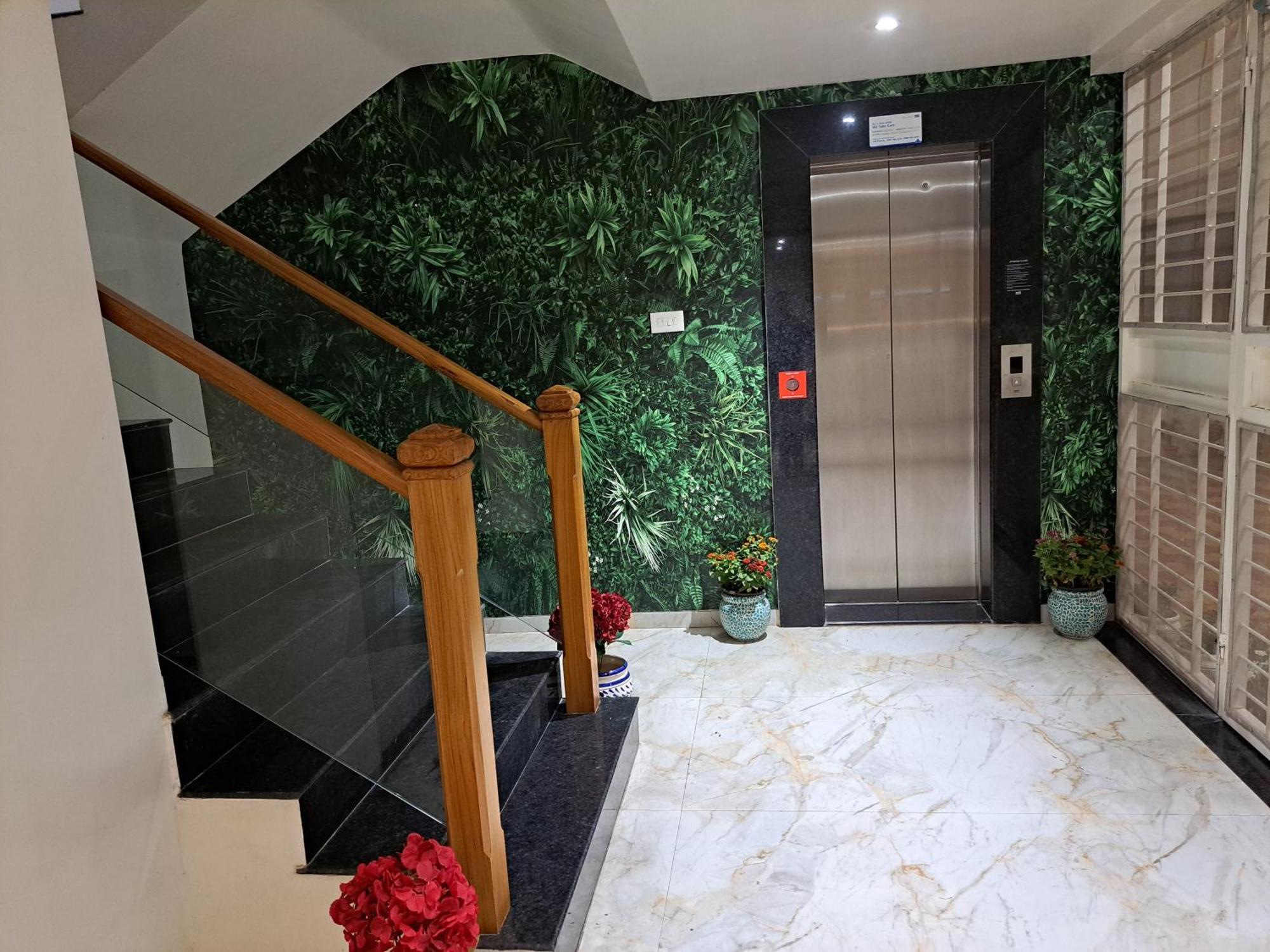 Bouquet Residency Hotel Nashik Exterior foto